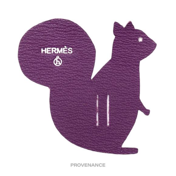 🔴 Hermes Petit h Squirrel Charm - Purple Pebbled Leather - Picture 1 of 4